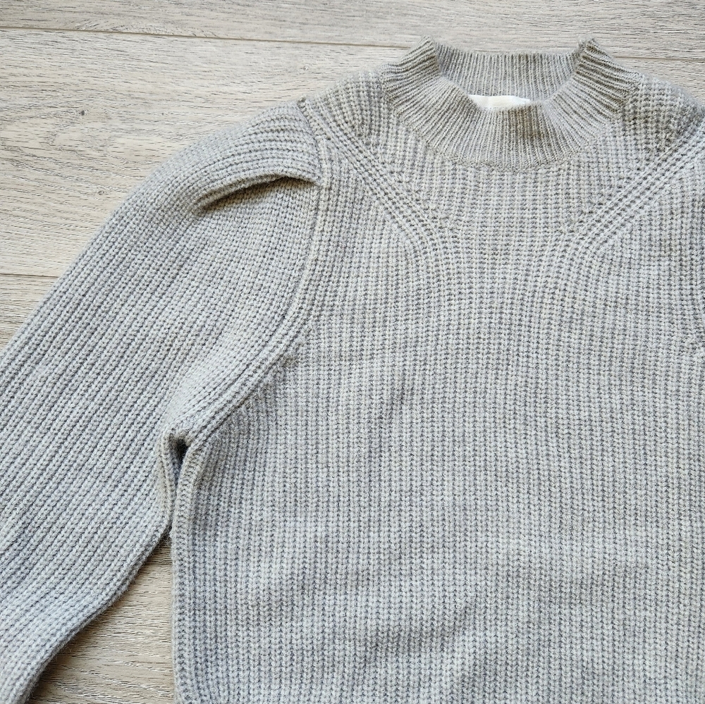 Stitch and Knot Gray Sweater Womens Small Long Sleeves Cozy Pleated Nwt - Picture 2 of 8